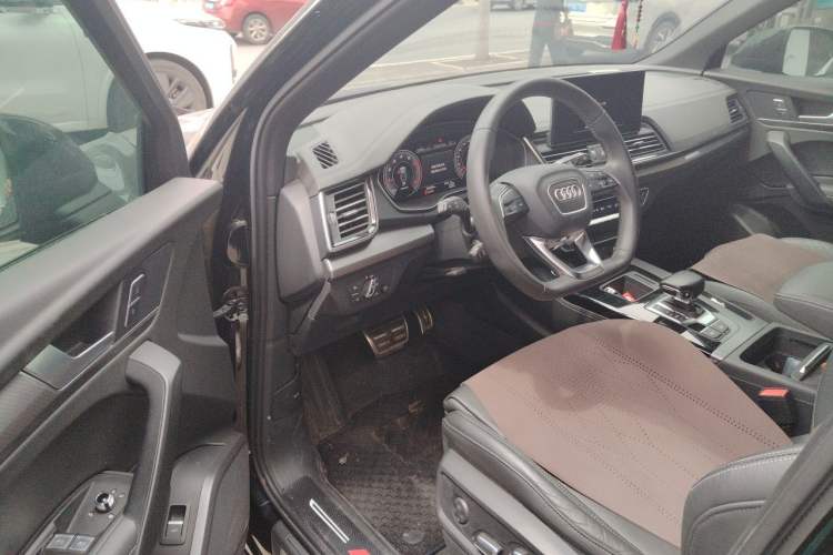 Used Audi Q5L 2023 40T Luxury Dynamic Model Driver Seat