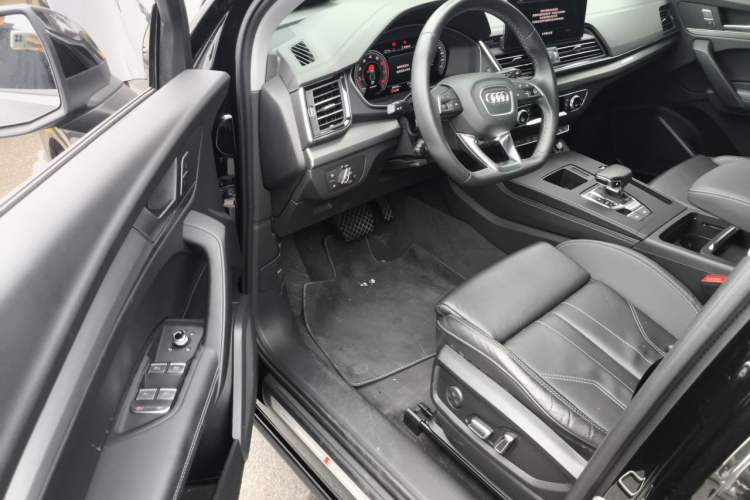Used Audi Q5L 2023 40T Fashionable and Dynamic Edition Driver Seat