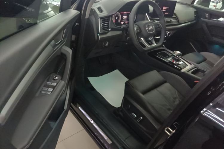 Used Audi Q5L 2023 40T Fashionable and Dynamic Edition Driver Seat