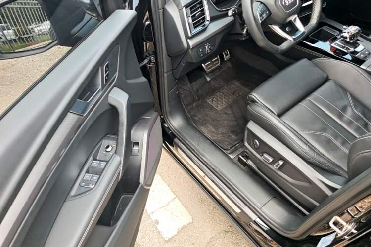 Used Audi Q5L 2023 40T Luxury Dynamic Model Driver Seat