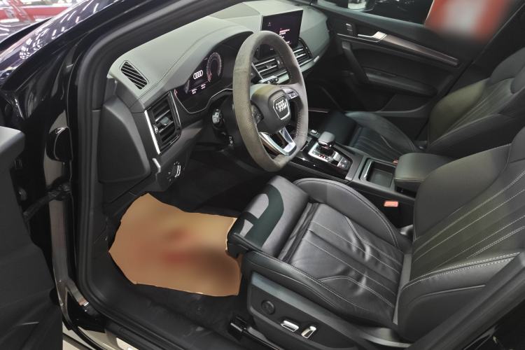 Used Audi Q5L 2023 45T Luxury Dynamic Model Driver Seat