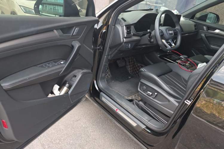 Used Audi Q5L 2023 40T Luxury Dynamic Model Driver Seat