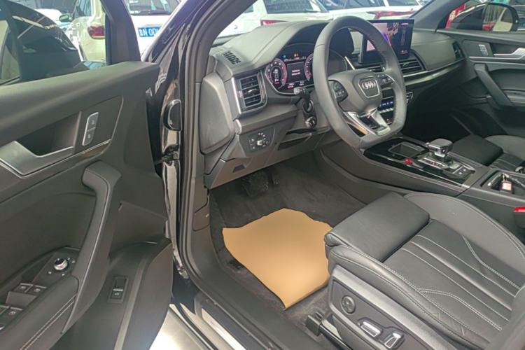 Used Audi Q5L 2023 40T Luxury Dynamic Model Driver Seat