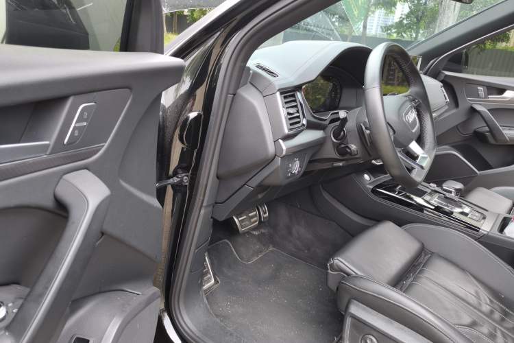Used Audi Q5L 2023 40T Luxury Elegant Model Driver Seat