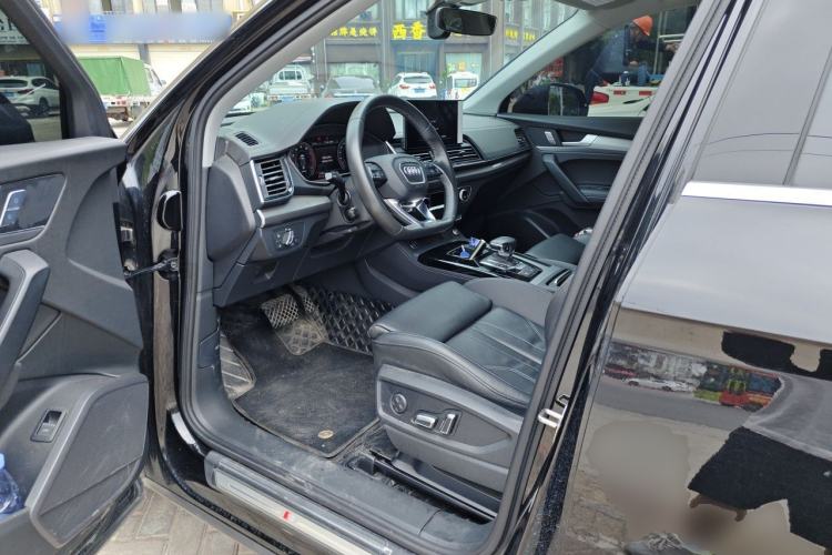 Used Audi Q5L 2023 40T Fashionable and Dynamic Edition Driver Seat