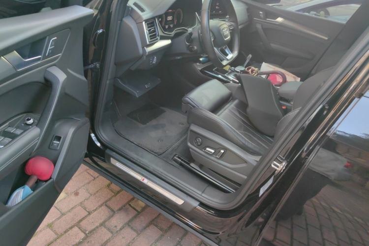 Used Audi Q5L 2023 40T Luxury Dynamic Model Driver Seat