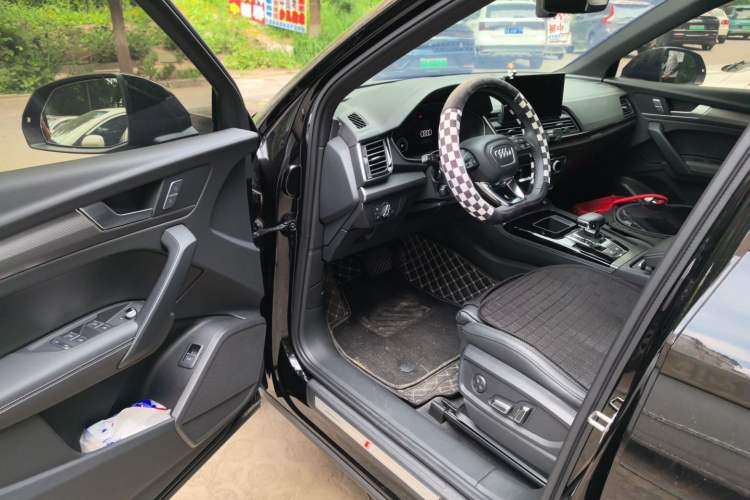 Used Audi Q5L 2023 40T Luxury Dynamic Model Driver Seat