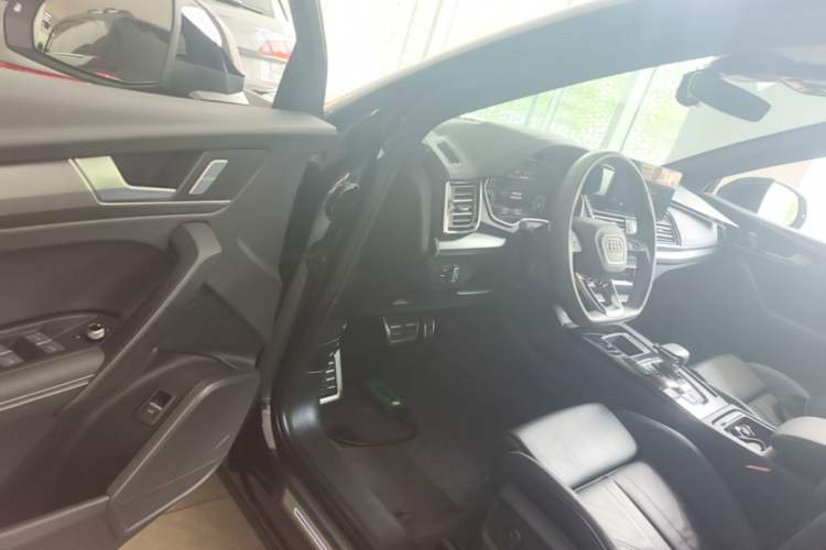 Used Audi Q5L 2023 40T Luxury Dynamic Model Driver Seat
