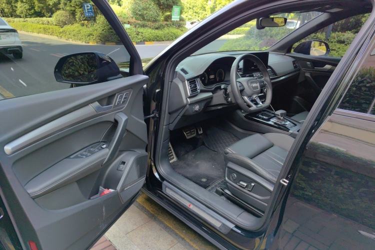 Used Audi Q5L 2023 45T Luxury Dynamic Model Driver Seat