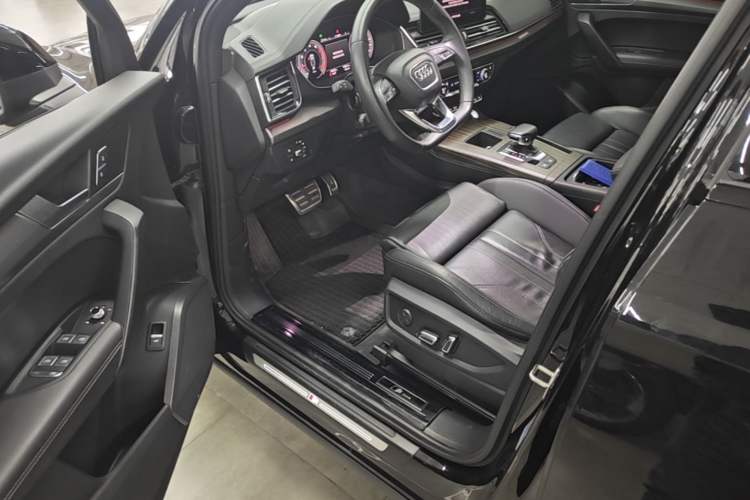 Used Audi Q5L 2023 40T Luxury Dynamic Model Driver Seat
