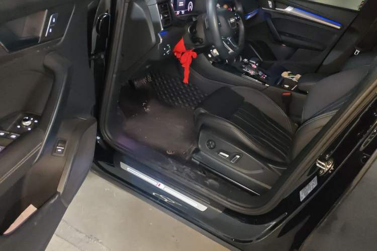 Used Audi Q5L 2023 40T Luxury Dynamic Model Driver Seat
