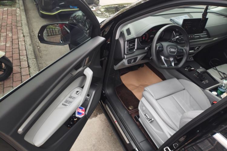 Used Audi Q5L 2023 40T Fashionable and Dynamic Edition Driver Seat