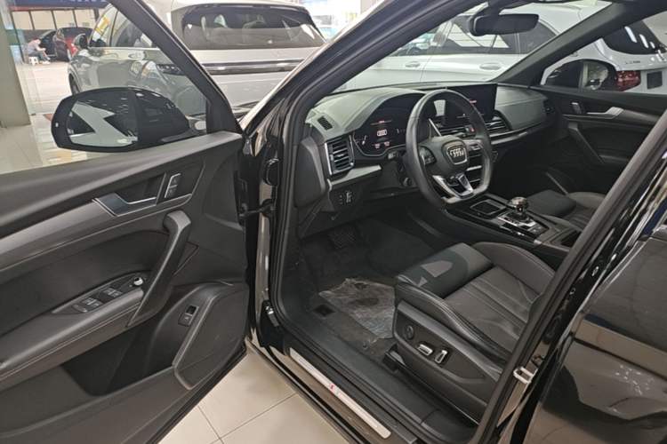 Used Audi Q5L 2023 40T Luxury Dynamic Model Driver Seat