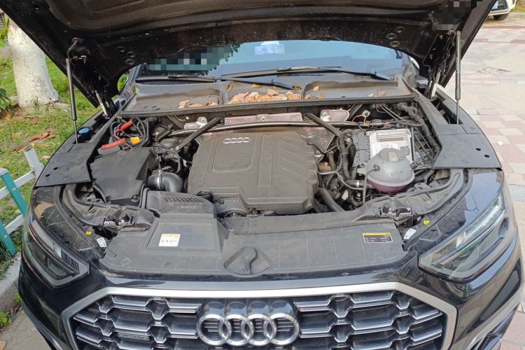 Used Audi Q5L 2023 40T Fashionable and Dynamic Edition Engine Bay