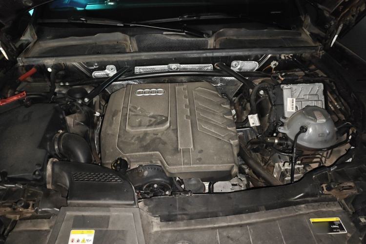 Used Audi Q5L 2023 45T Prestige Dynamic Edition Engine Bay