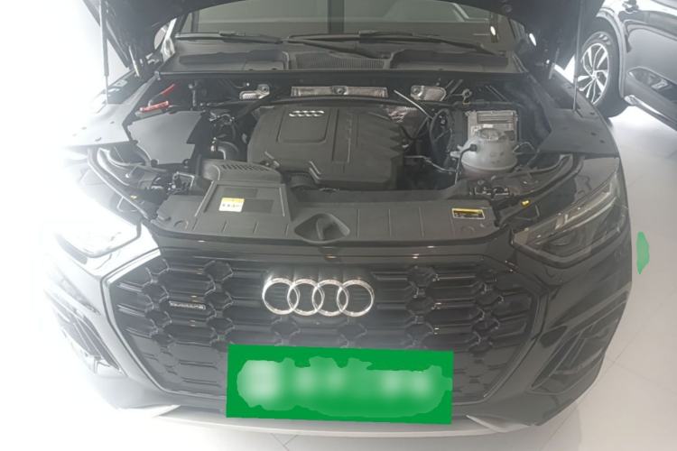 Used Audi Q5L 2023 40T Luxury Dynamic Model Engine Bay