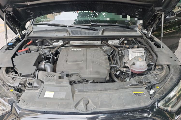 Used Audi Q5L 2023 40T Luxury Dynamic Model Engine Bay