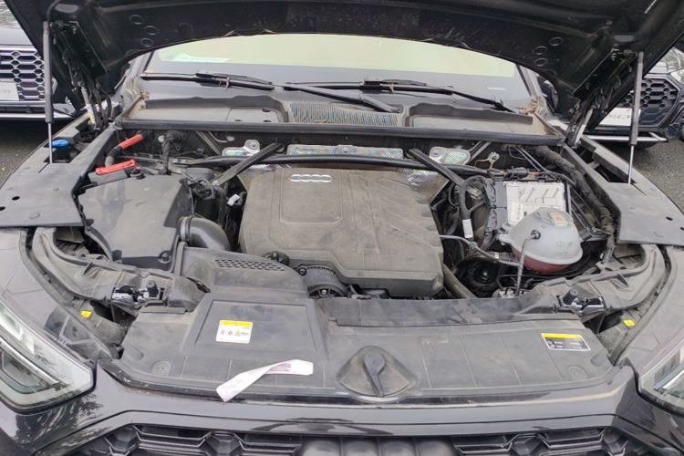 Used Audi Q5L 2023 40T Snow Sports Edition Engine Bay
