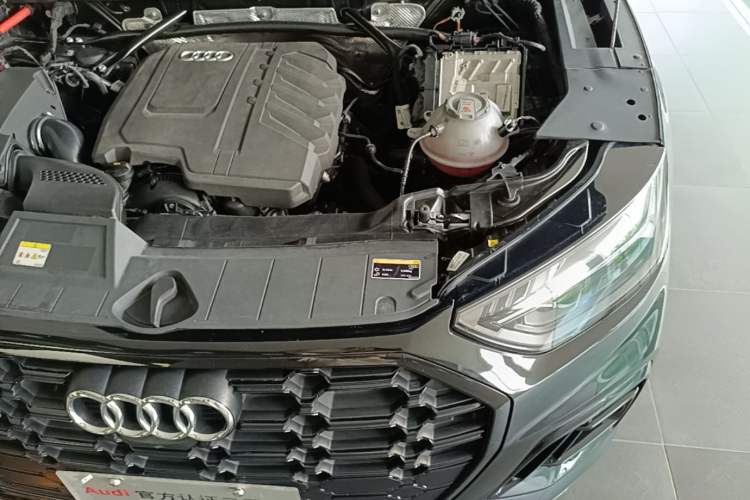 Used Audi Q5L 2023 45T Luxury Dynamic Model Engine Bay Left
