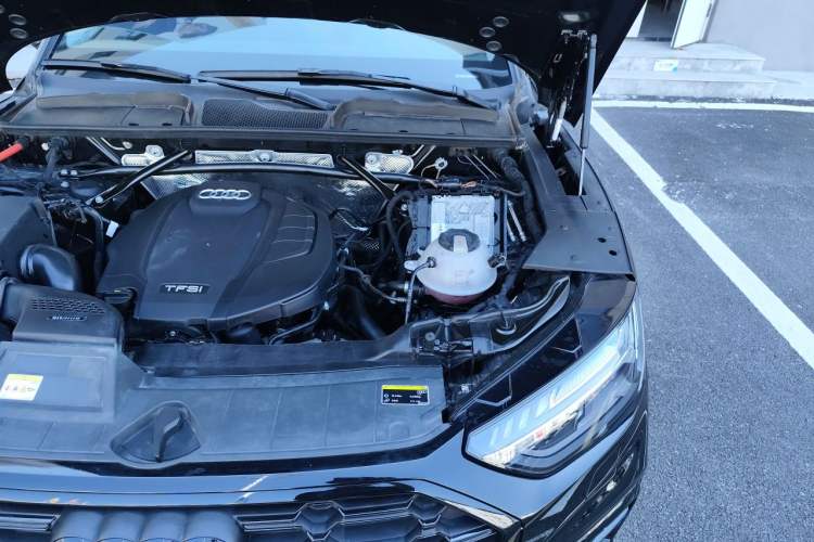 Used Audi Q5L 2023 45T Luxury Dynamic Model Engine Bay Left