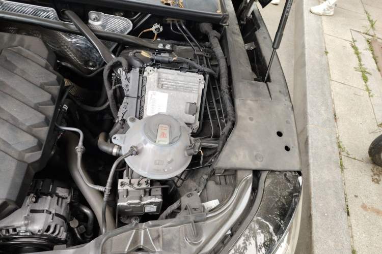 Used Audi Q5L 2023 40T Fashionable and Dynamic Edition Engine Bay Left