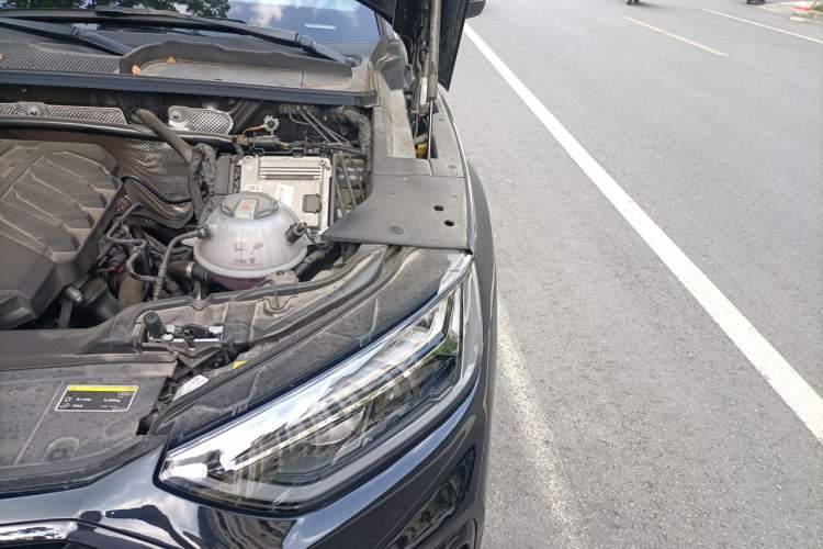 Used Audi Q5L 2023 40T Luxury Dynamic Model Engine Bay Left