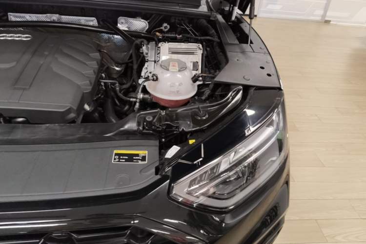 Used Audi Q5L 2023 40T Luxury Dynamic Model Engine Bay Left