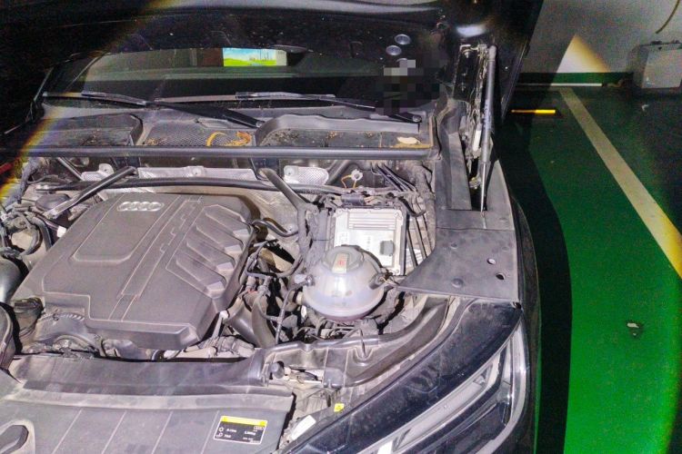 Used Audi Q5L 2023 40T Luxury Dynamic Model Engine Bay Left