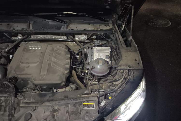 Used Audi Q5L 2023 40T Fashionable and Dynamic Edition Engine Bay Left