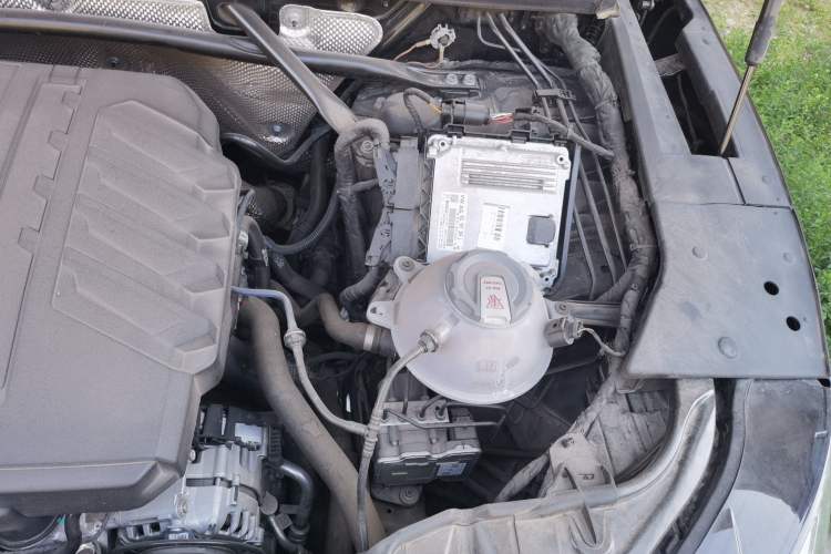 Used Audi Q5L 2023 40T Luxury Dynamic Model Engine Bay Left