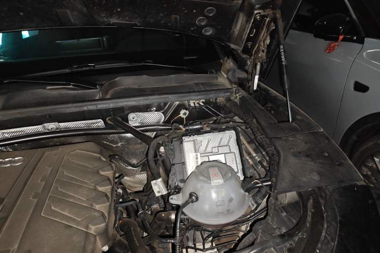 Used Audi Q5L 2023 45T Prestige Dynamic Edition Engine Bay Left