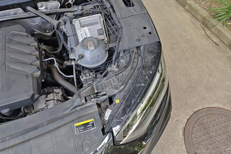 Used Audi Q5L 2023 40T Luxury Dynamic Model Engine Bay Left