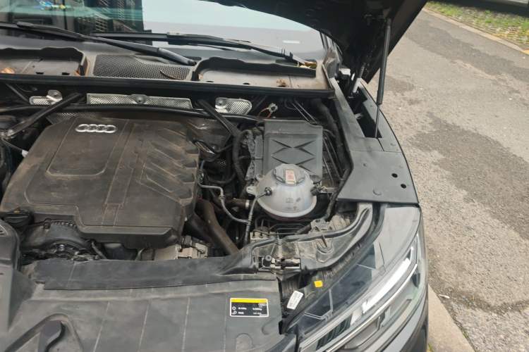 Used Audi Q5L 2023 40T Luxury Dynamic Model Engine Bay Left