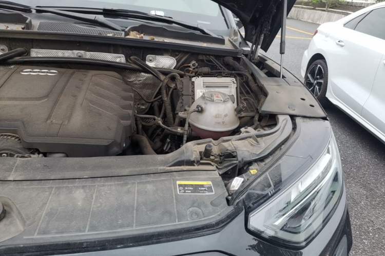Used Audi Q5L 2023 40T Luxury Dynamic Model Engine Bay Left