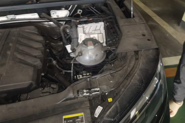 Used Audi Q5L 2023 45T Luxury Dynamic Model Engine Bay Left