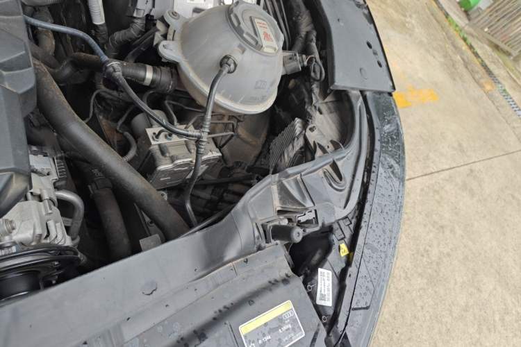 Used Audi Q5L 2023 45T Luxury Dynamic Model Engine Bay Left