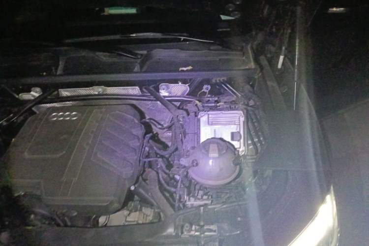 Used Audi Q5L 2023 40T Fashionable and Dynamic Edition Engine Bay Left