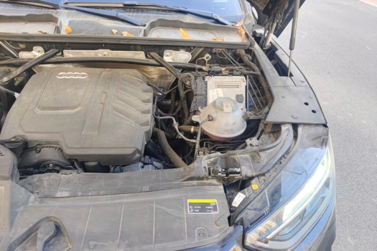 Used Audi Q5L 2023 40T Luxury Dynamic Model Engine Bay Left