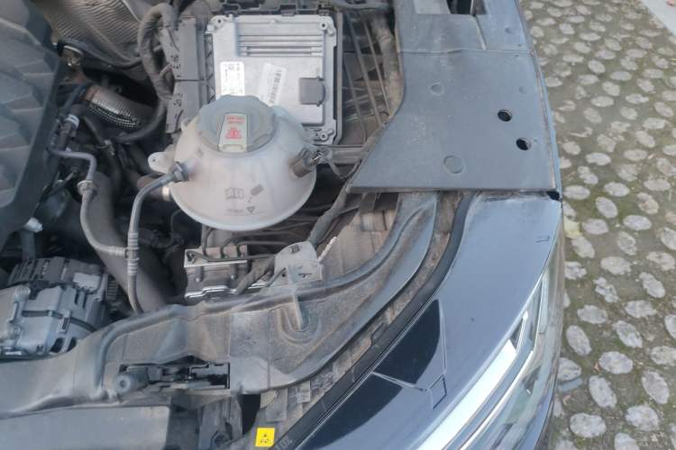 Used Audi Q5L 2023 40T Luxury Dynamic Model Engine Bay Left