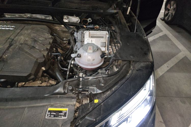 Used Audi Q5L 2023 40T Luxury Dynamic Model Engine Bay Left