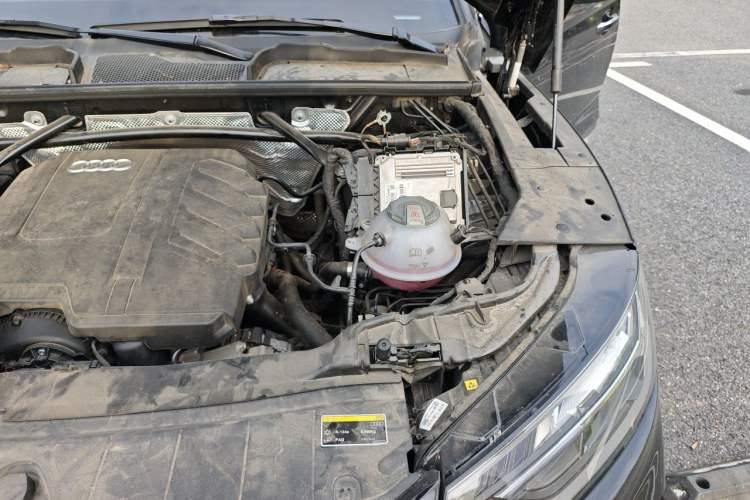 Used Audi Q5L 2023 40T Luxury Elegant Model Engine Bay Left