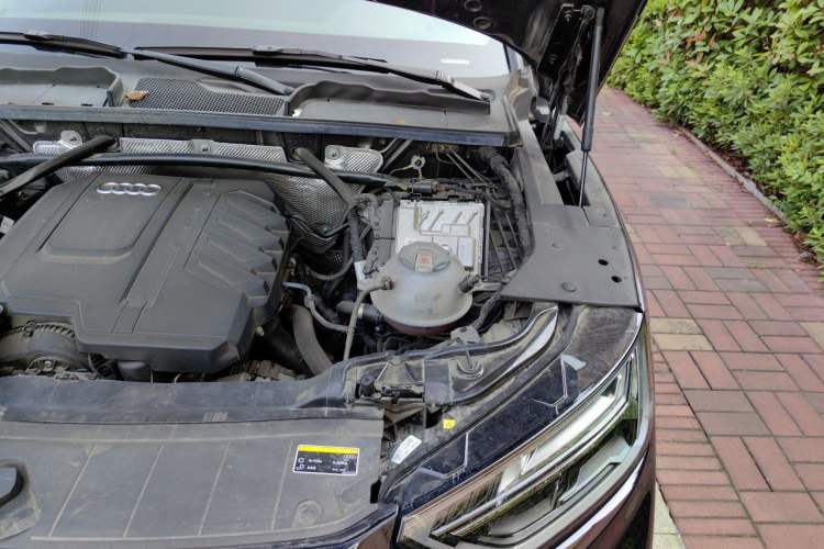 Used Audi Q5L 2023 45T Luxury Dynamic Model Engine Bay Left