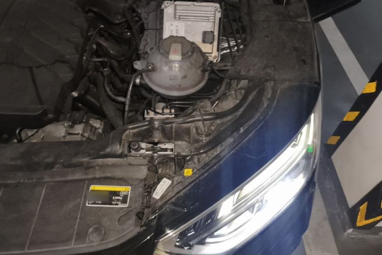 Used Audi Q5L 2023 40T Luxury Dynamic Model Engine Bay Left
