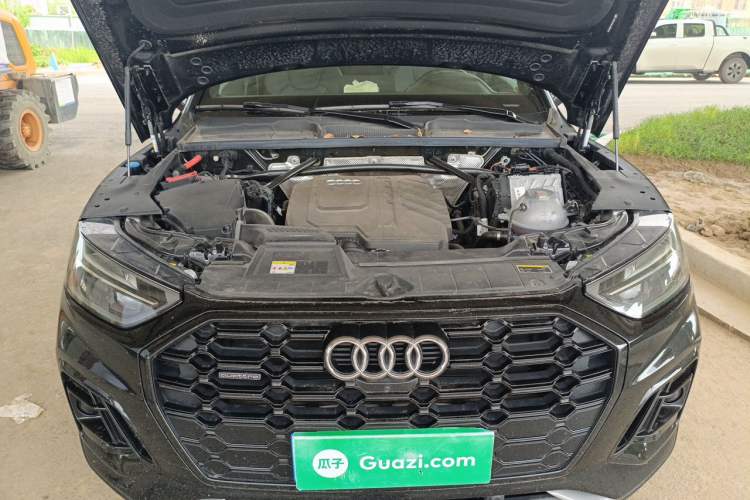 Used Audi Q5L 2023 45T Luxury Dynamic Model Engine Bay