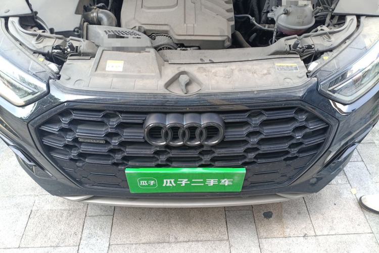 Used Audi Q5L 2023 40T Luxury Dynamic Model Engine Bay