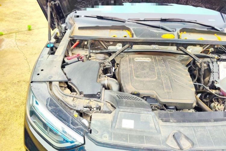 Used Audi Q5L 2023 40T Luxury Dynamic Model Engine Bay Right