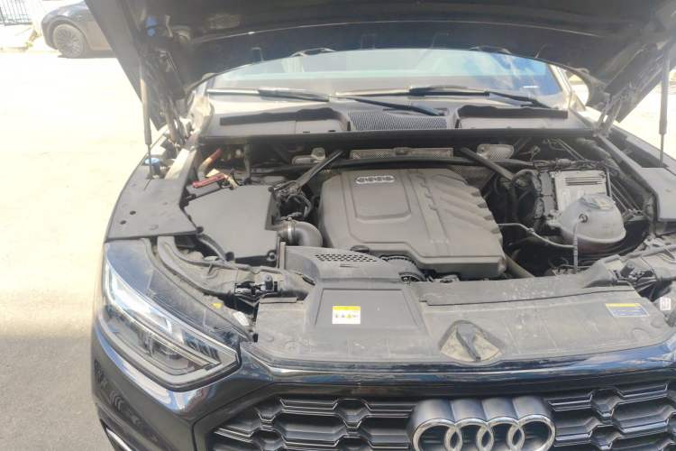 Used Audi Q5L 2023 40T Luxury Dynamic Model Engine Bay Right