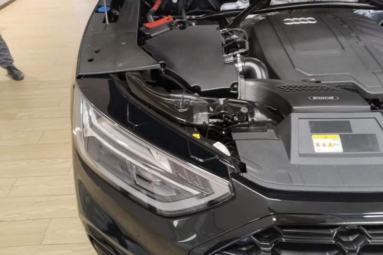 Used Audi Q5L 2023 40T Luxury Dynamic Model Engine Bay Right