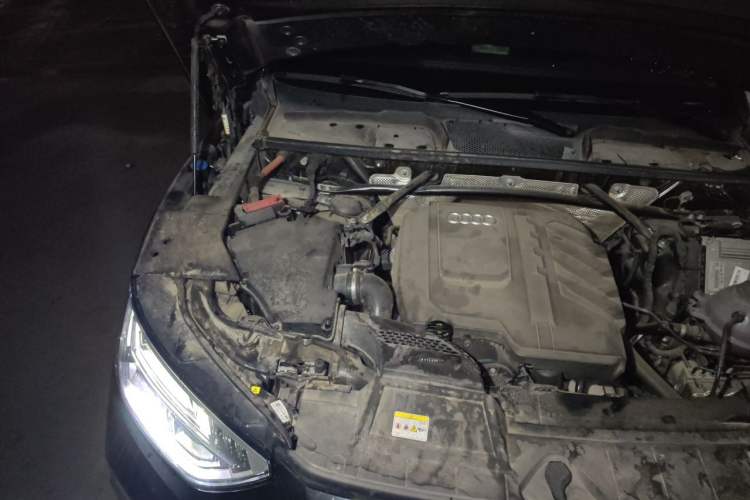Used Audi Q5L 2023 40T Fashionable and Dynamic Edition Engine Bay Right