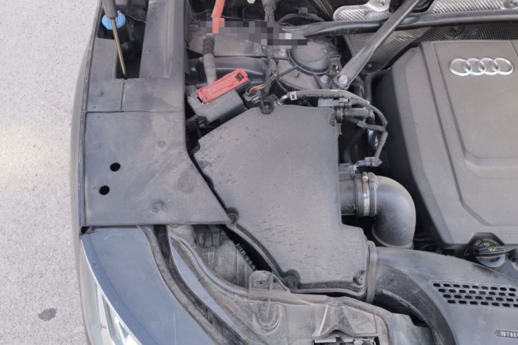 Used Audi Q5L 2023 40T Luxury Dynamic Model Engine Bay Right